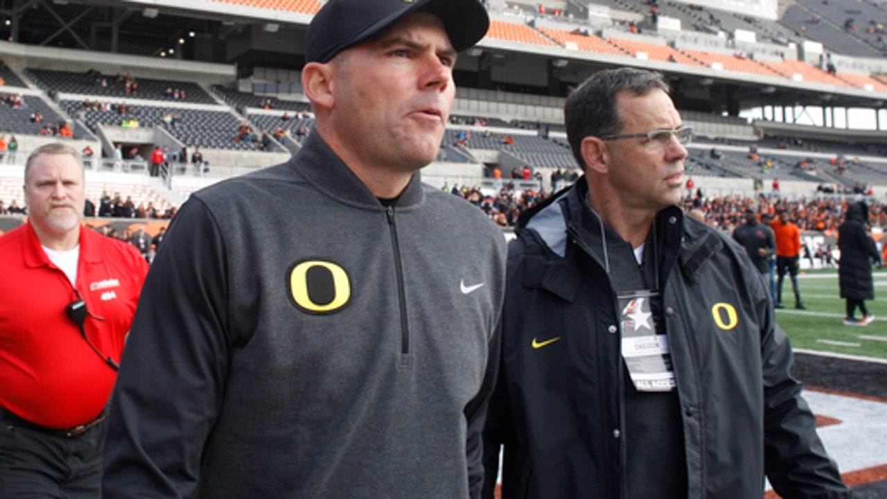 Oregon fires Mark Helfrich after 4-8 season
